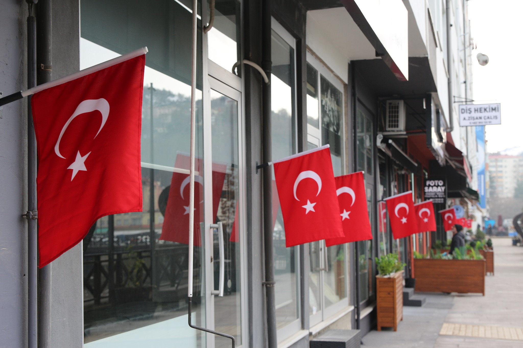 Vakfıkebir’de Bayrak Seferberliği