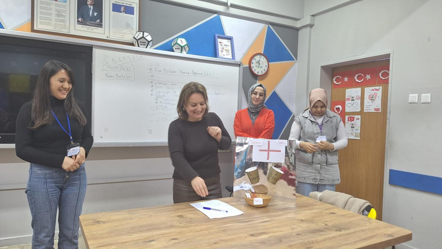 Öğretmenlere Mesleki Gelişim Eğitimi Verildi