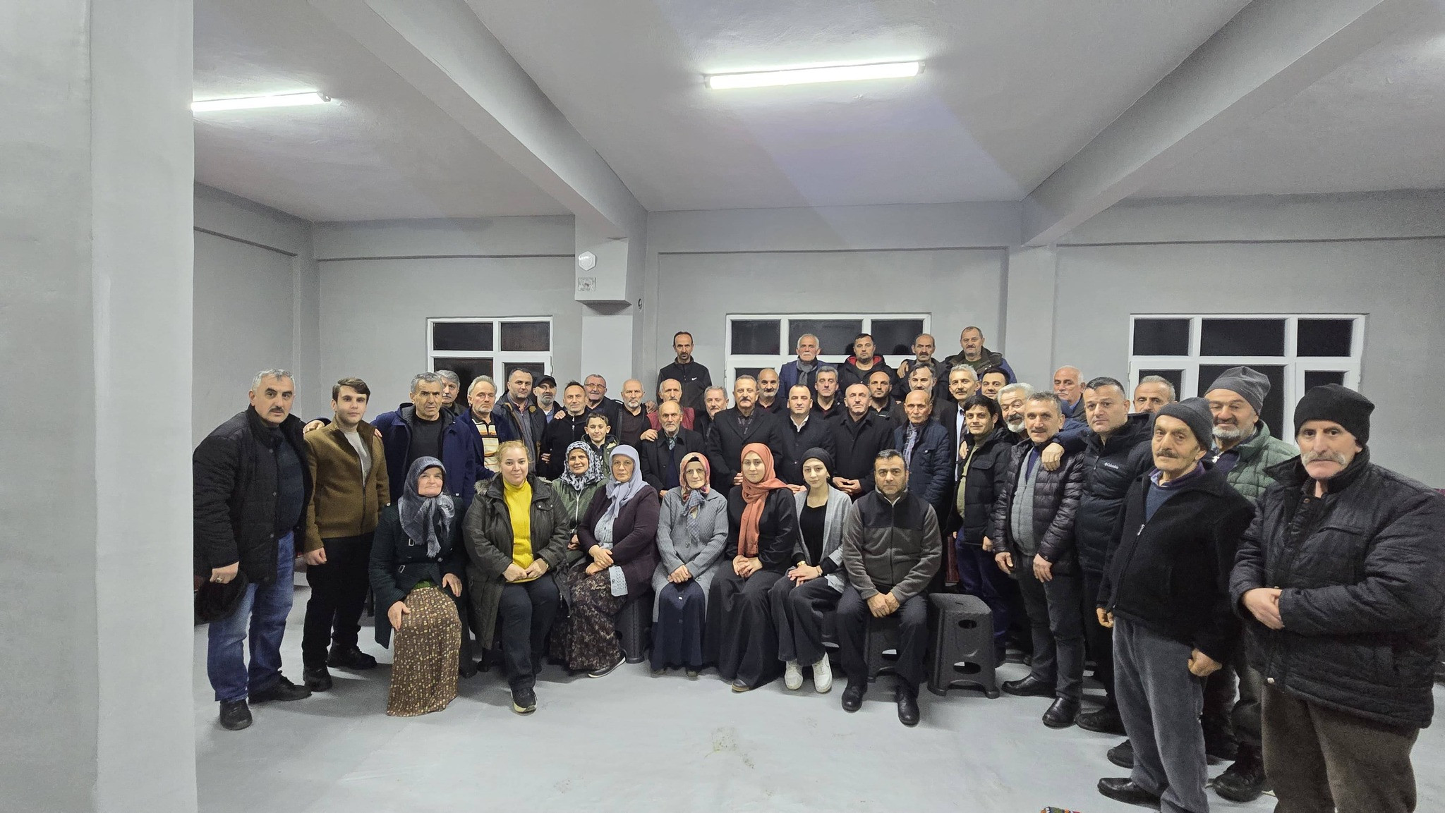 İlyaslı Mahallesinde İftar Programı Düzenledi 