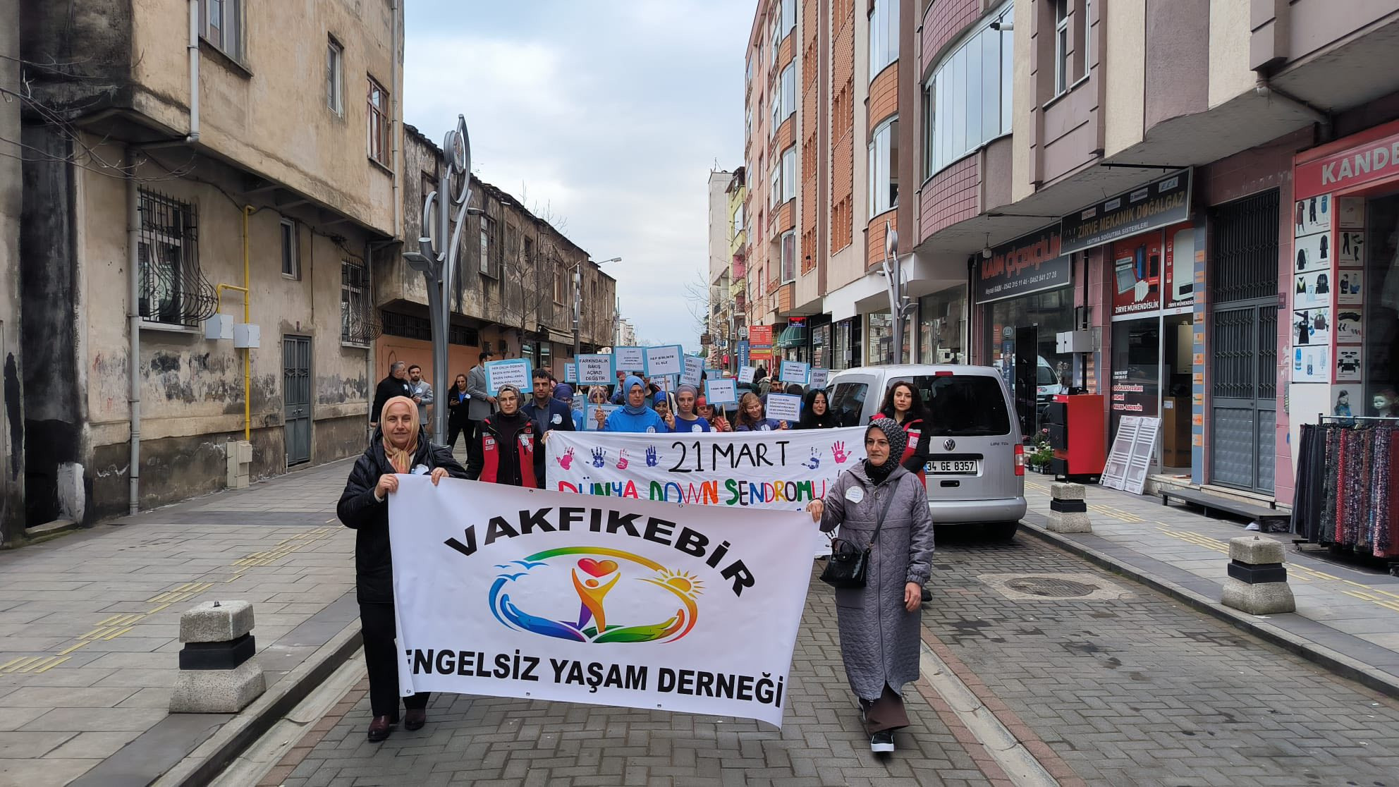 Sevgi Engel Tanımaz!