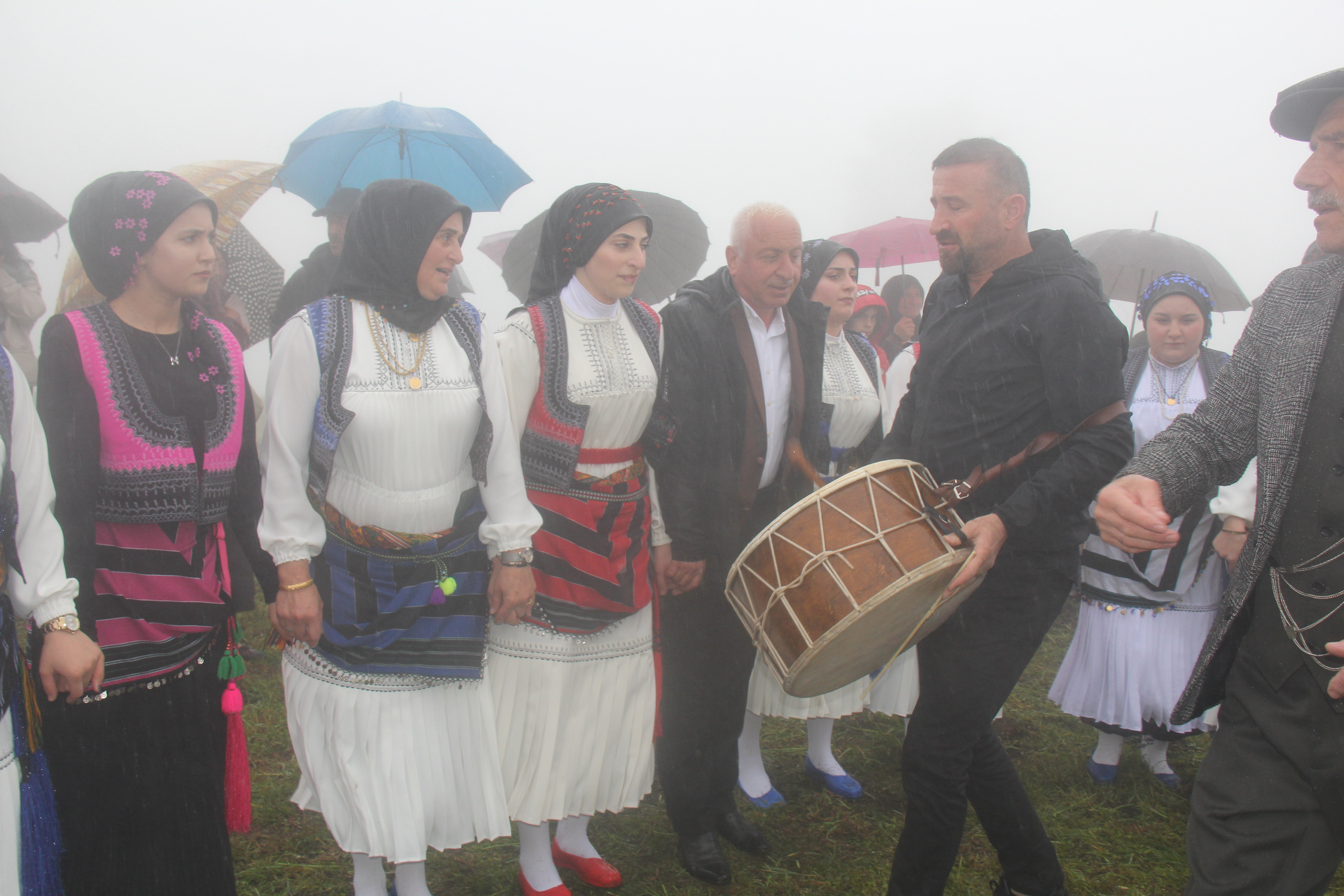 Kavalık Yaylası’nda Sis ve Coşku