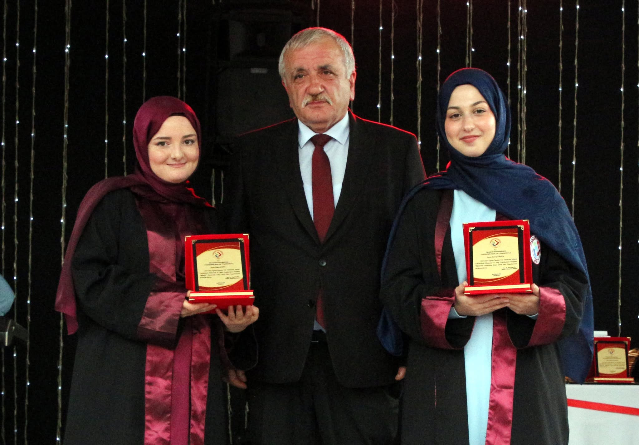 VMYO’da 20. Dönem Mezuniyet Coşkusu