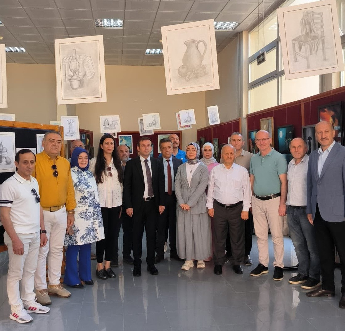 Hayaller Tuallere Yansıdı