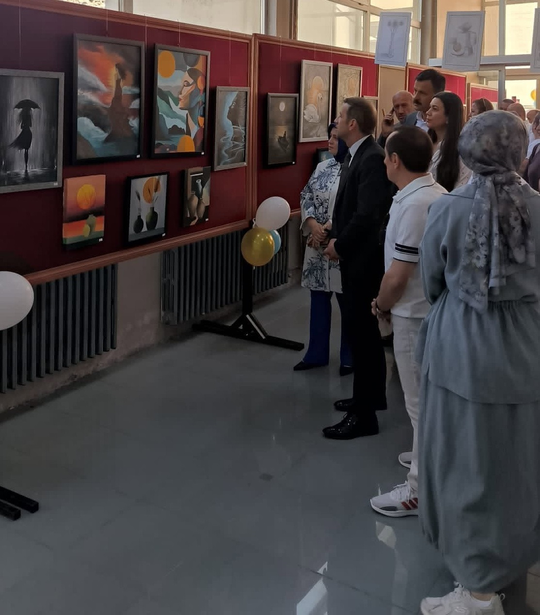 Hayaller Tuallere Yansıdı