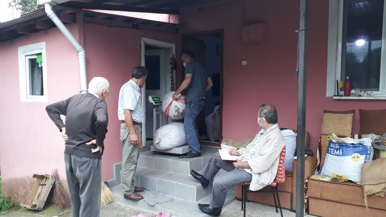 FİSKOBİRLİK piyasanın üzerinde alımlara devam ediyor