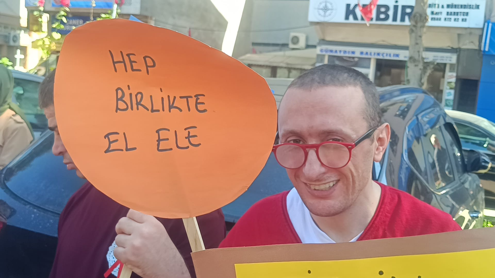 “Otizme Kırmızı Işık Yak “ 