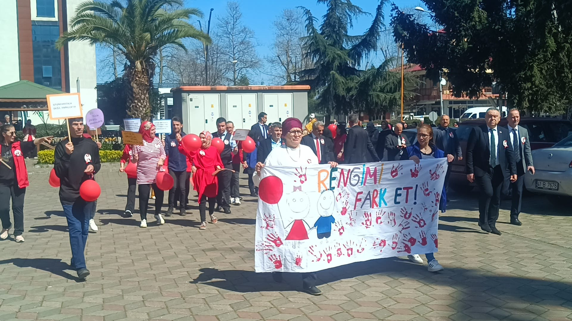“Otizme Kırmızı Işık Yak “ 