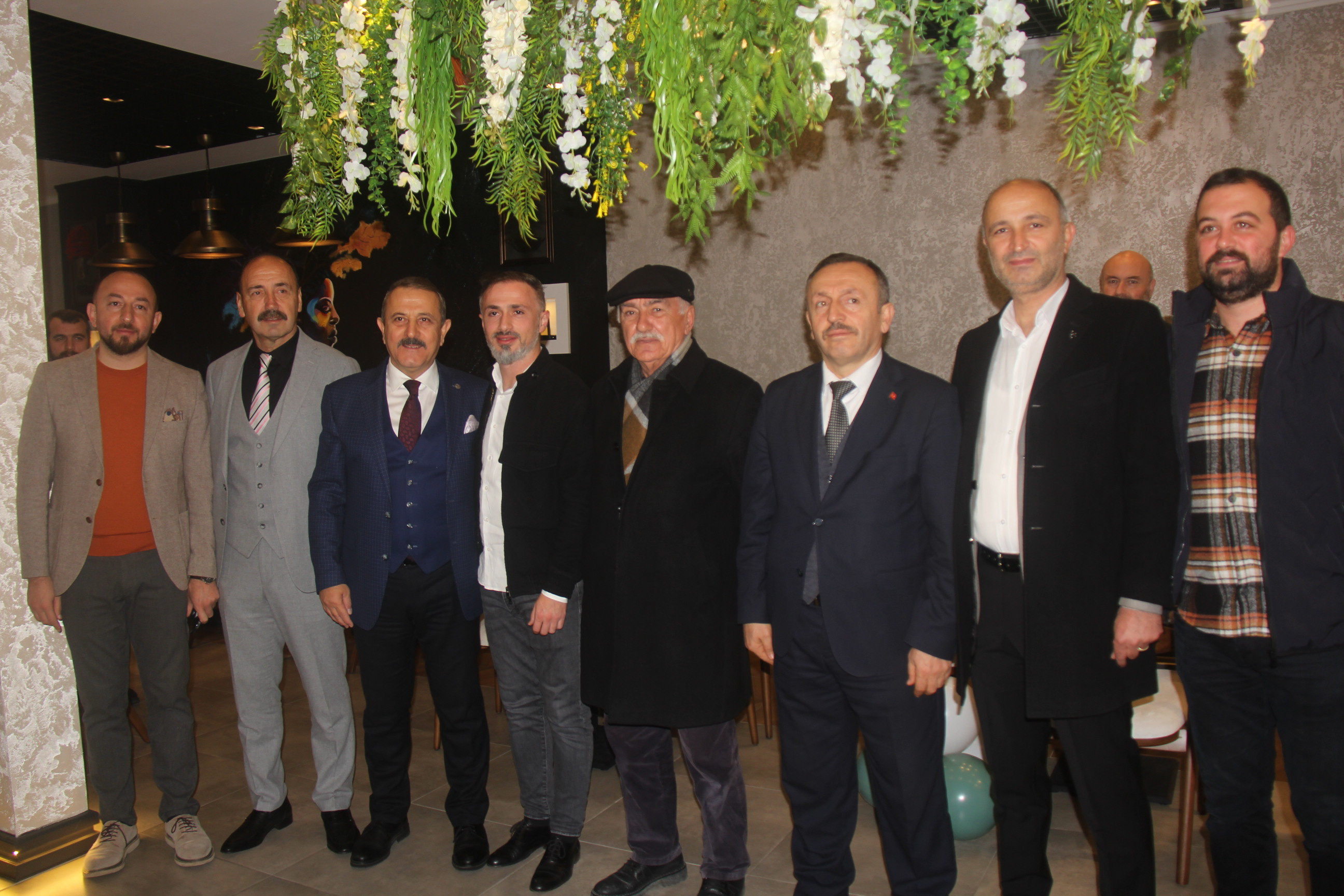 Açılış Kurdeleleri Birlikte Kesildi