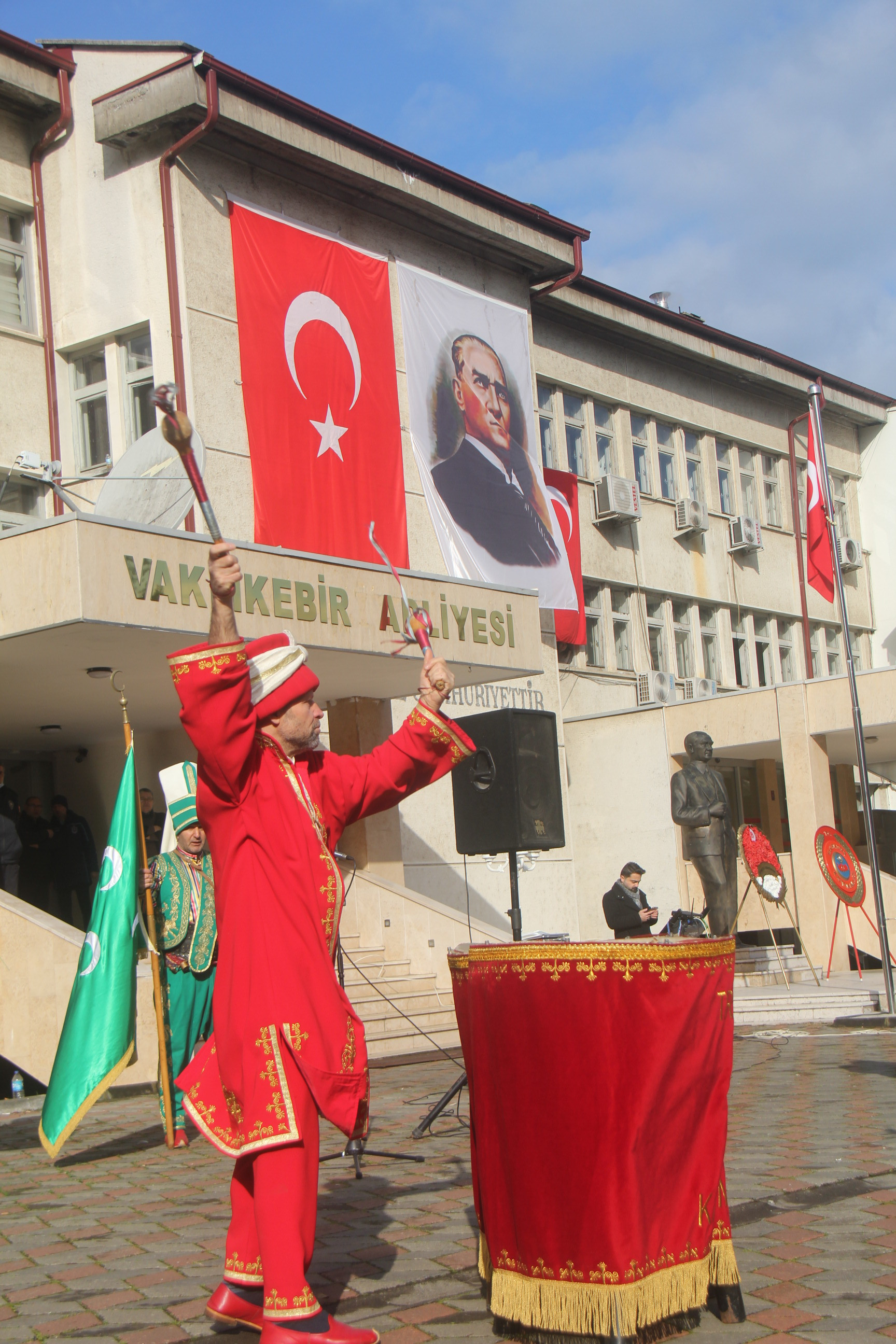 “Geçmişi Olmayanın Geleceği de Yoktur “