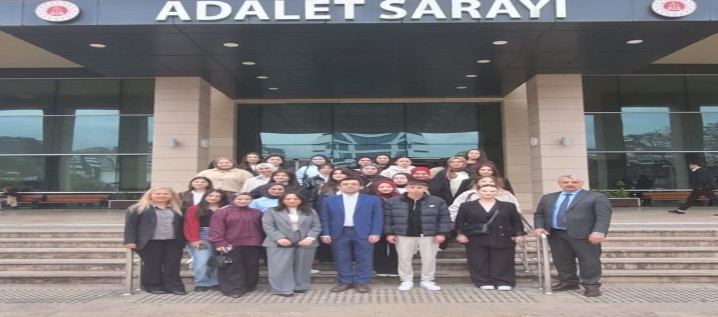 BMY Öğrencilerinden Trabzon Adliye Sarayı’na ziyaret 