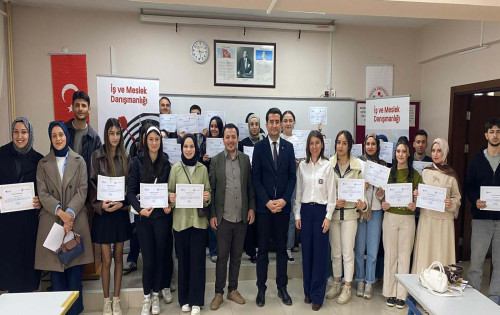 MYO’DA ÖĞRENCİLERE İŞKUR UYGULAMALI EĞİTİM 