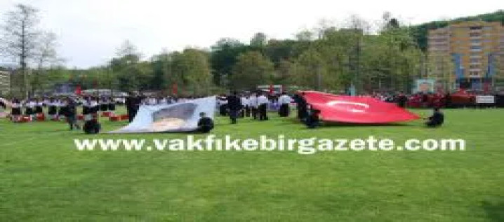 ÇOŞKUYLA KUTLADIK