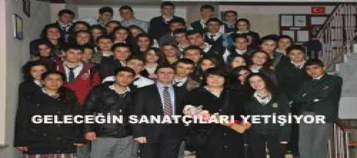 ANADOLU LİSESİ'NDE GELECEĞİN SANATÇILARI YETİŞİYOR