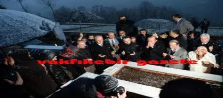 MHP Genel Başkanı Bahçeli  Akrabalarının Mezarlarını Ziyaret Etti