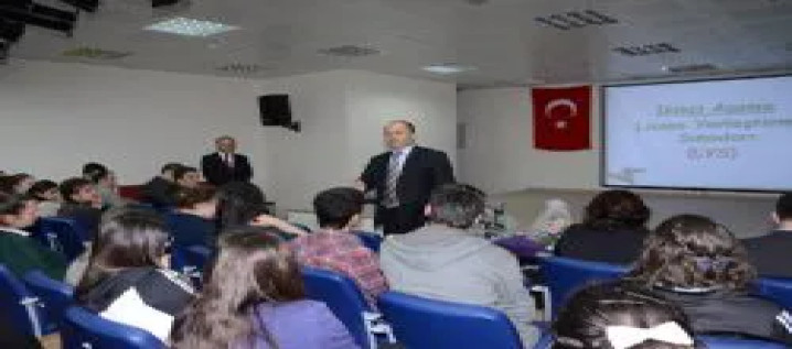 ÖĞRENCİLERE LYS SEMİNERİ VERİLDİ