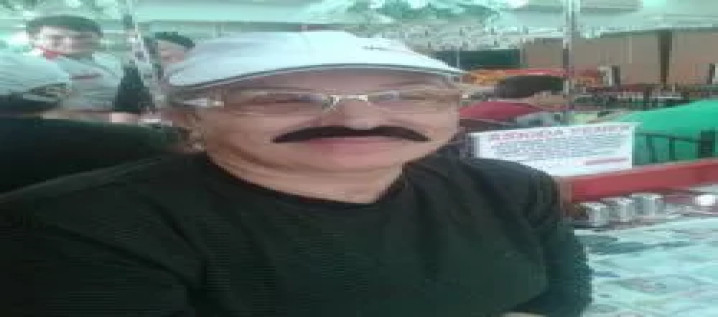 CHPLİ KADIN BELEDİYE BAŞKAN ADAY ADAYI ERKEKLERE KIZDI, BIYIK TAKTI