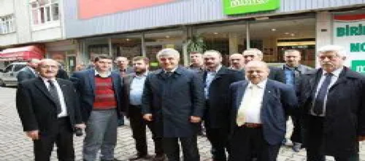 AK Partide daima Türkiyeye hizmet anlayışı vardır