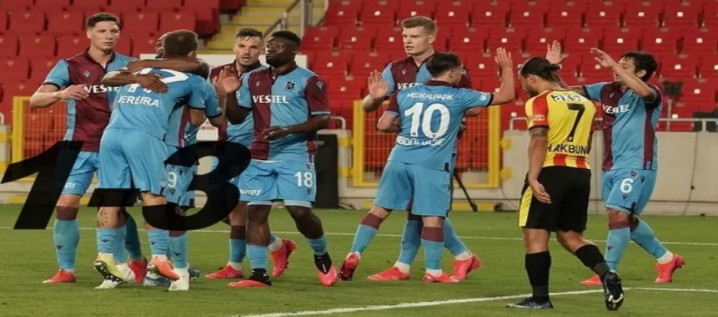 Trabzonspor İzmir Marşıyla 