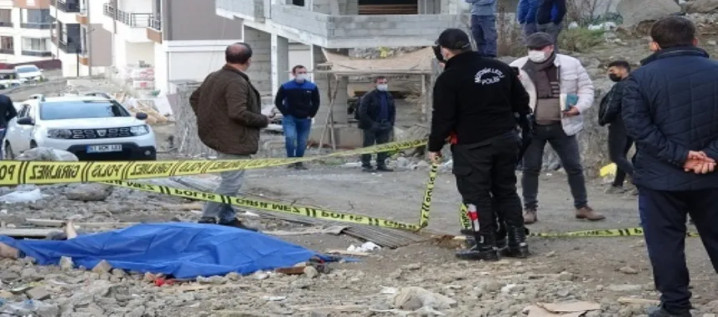 İnşaattan düşen işçi hayatını kaybetti!