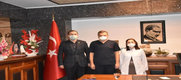 Vekil Cora'dan başhekime ziyaret