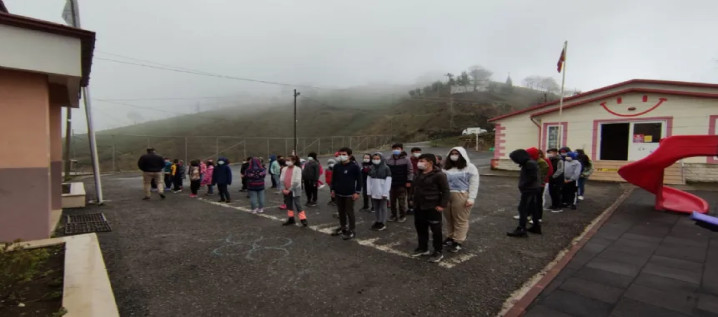 Okullarda Ders Zili Çaldı