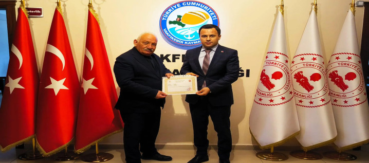 Müdür Öztürk Emekliye Ayrıldı