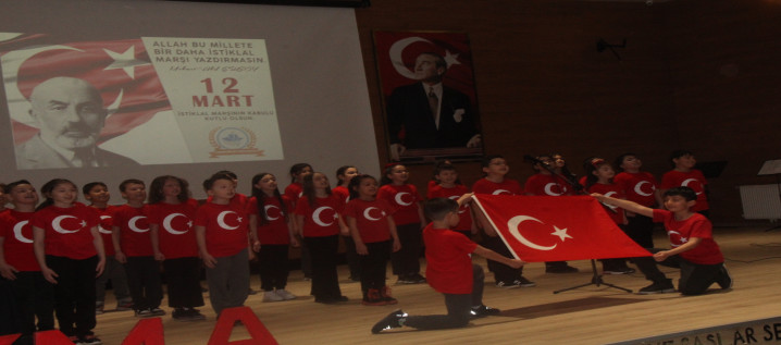 O Mübarek Bayrak İşte Bizim Bayrak