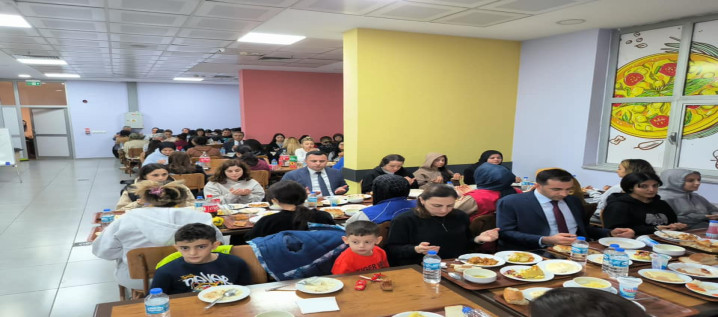 Kaymakam Dr. Uzan Öğrencilerle İftarda Buluştu