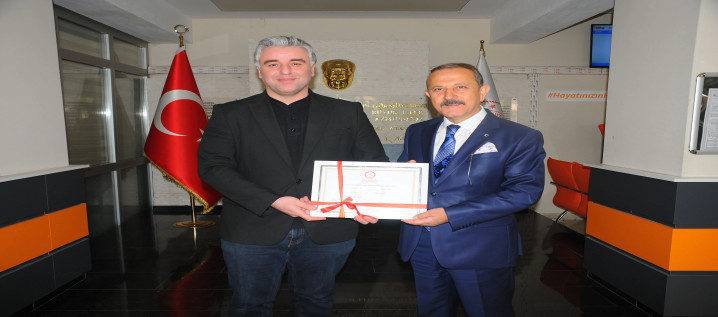 Başkan Koçal Mazbatasını Aldı