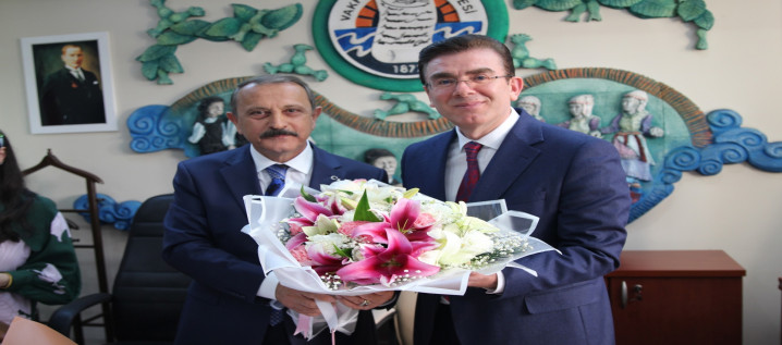 Belediyede Devir Teslim Töreni Yapıldı