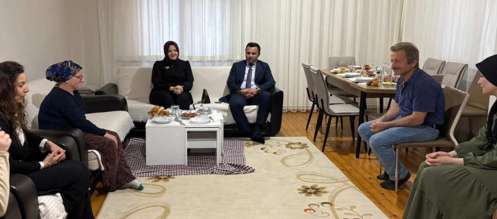 Kaymakam Dr. Uzan, İftarda Çavuşoğlu Ailesiyle Buluştu